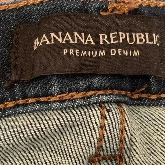 Banana Republic Premium Denim Skinny Medium Wash - Picture 6 of 11
